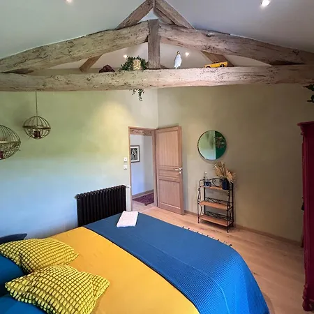 Les D Hotes De La Maison Melomane 住宿加早餐酒店 Saussens