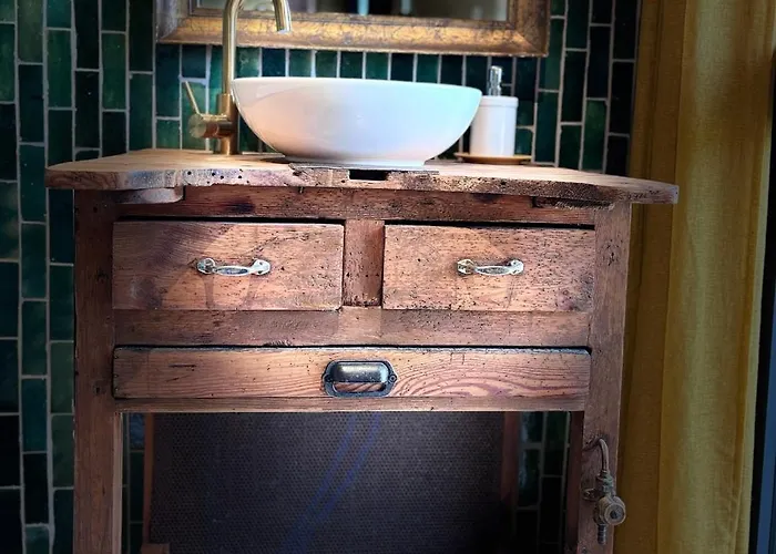 Les D Hotes De La Maison Melomane Bed & Breakfast